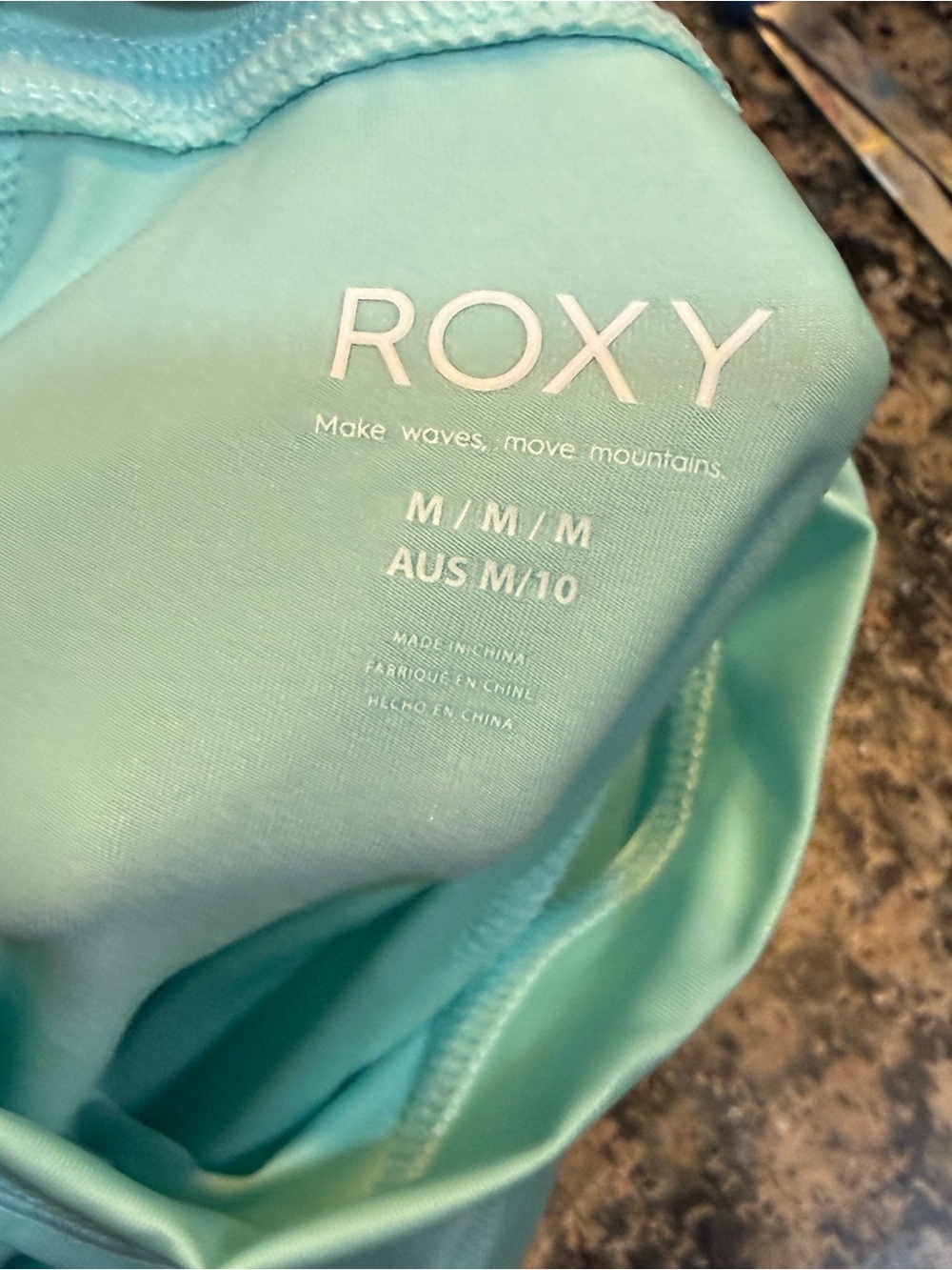NWT Roxy Mint Long-Sleeve Rash Guard M - Picture 6 of 6